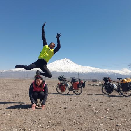 © Emilie Sanchis: Turquie, mont Ararat ; nous avons roulé à vélo pendant 21 mois, de la France à la Nouvelle-Calédonie, en traversant la Turquie.