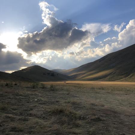 © Alice Terpereau: Parc naturel du Gran Sasso, Abruzzes, Italie ; avant quelques jours de détente dans les Pouilles, nous avons décidé de prendre quelques jours pour explorer le parc naturel du Gran Sasso lors d'un trekking en montagne de 4 jours.